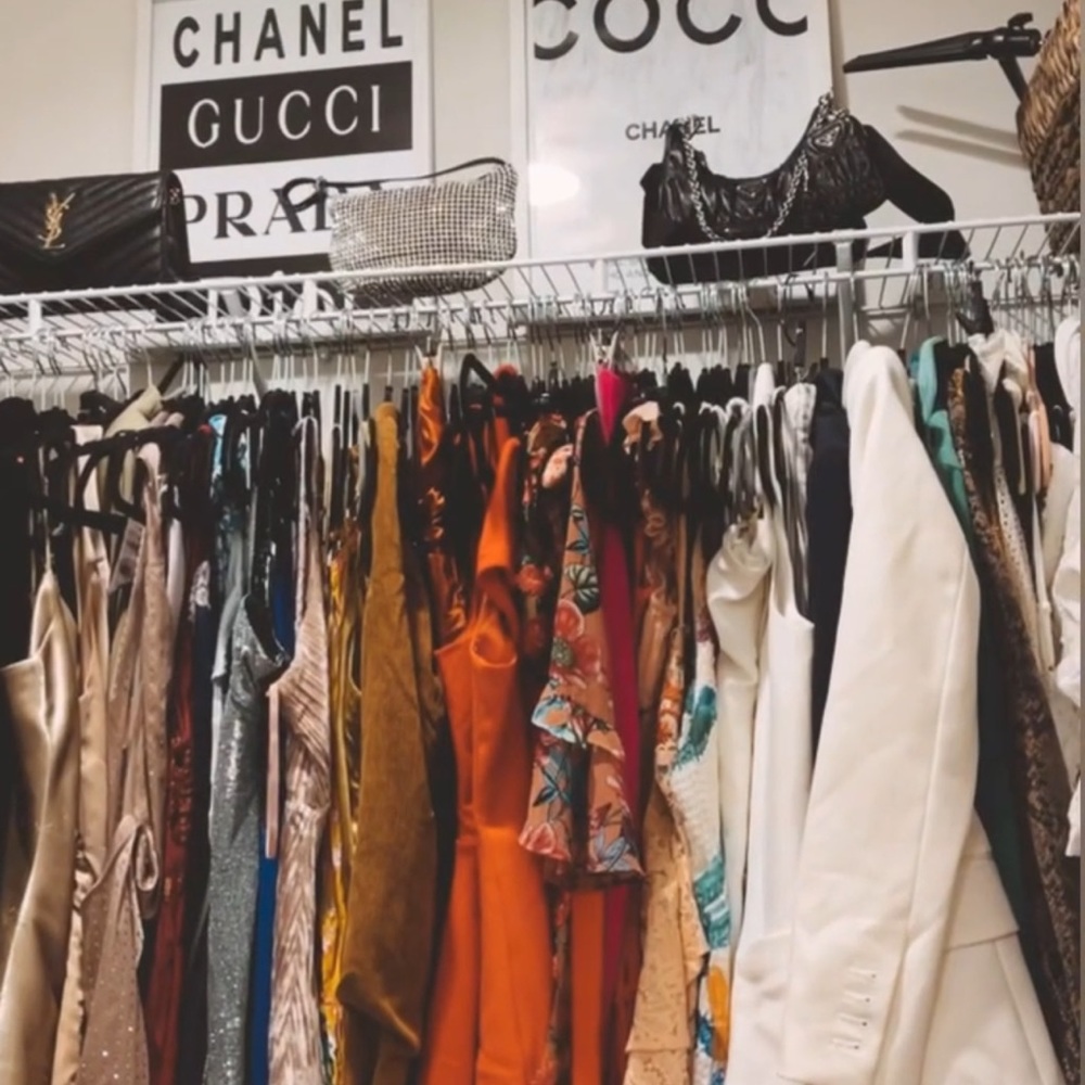 CLOSET CLEANOUT CHECK MY PROFILE